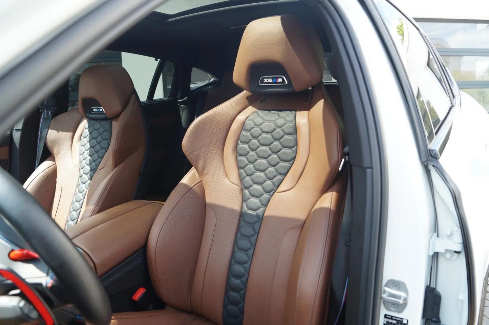 X6 M Competition *Facelift, Frozen white, Sky*