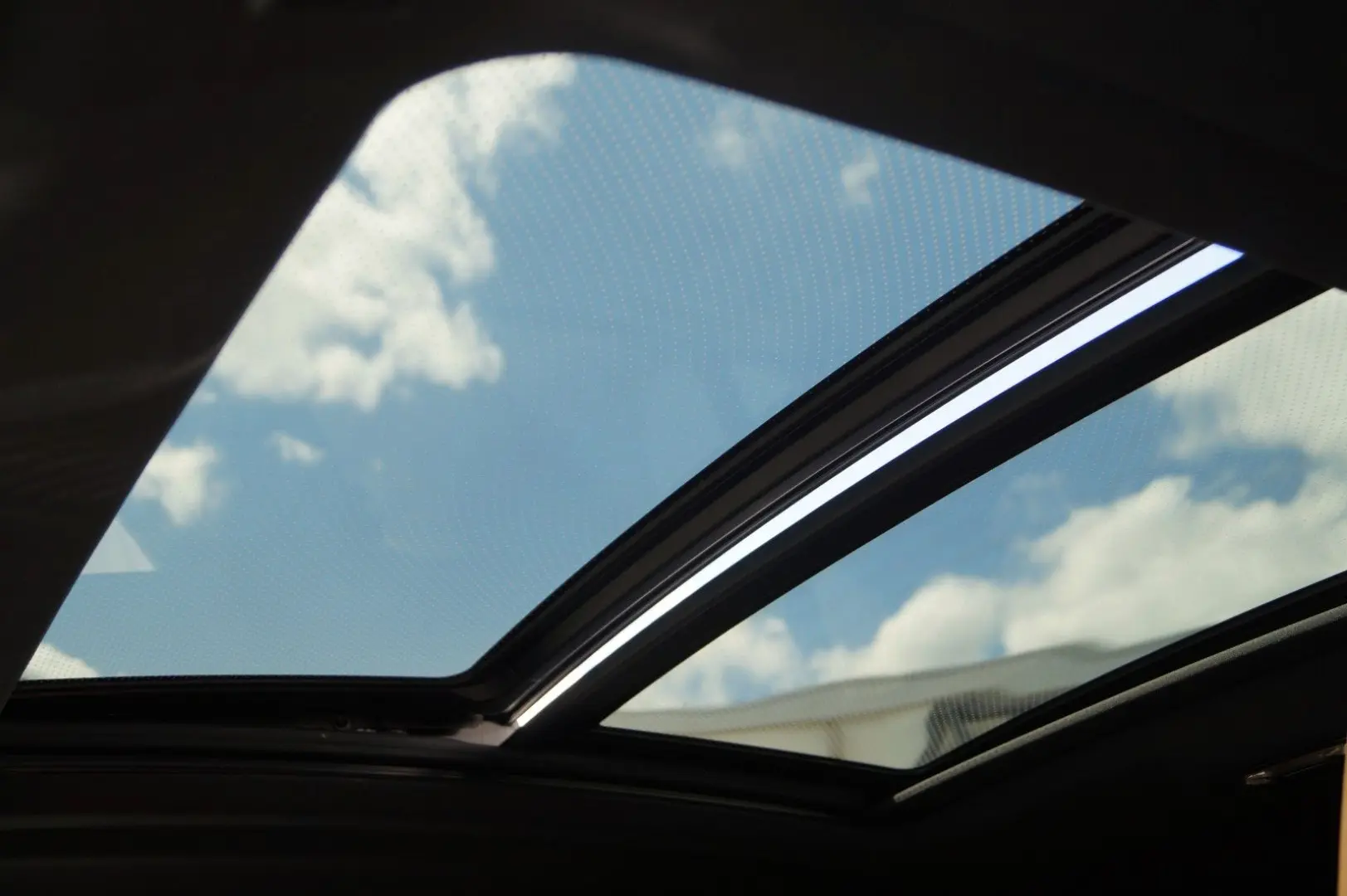 X6 M Competition *Facelift, Frozen white, Sky*