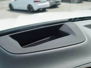 X6 M Competition *Facelift, Frozen white, Sky*