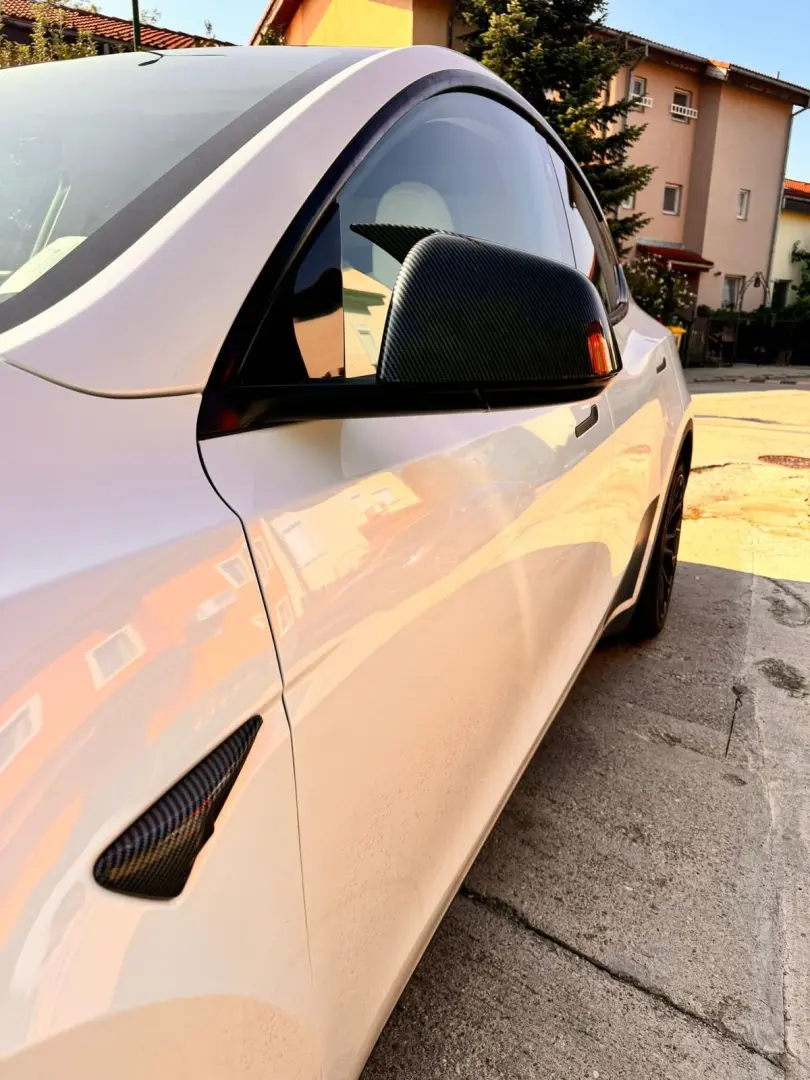 Tesla Model Y Long Range