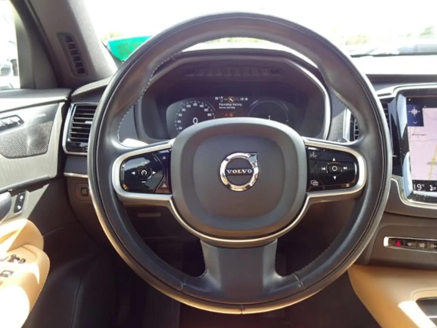 XC90 T8 Plus Bright Plug-In AHK Luftfw ACC HUD