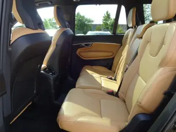 XC90 T8 Plus Bright Plug-In AHK Luftfw ACC HUD