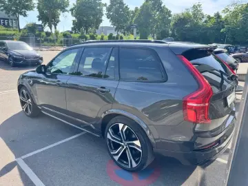 XC90 Ultimate Dark Recharge Plug-In Hybrid AWD T