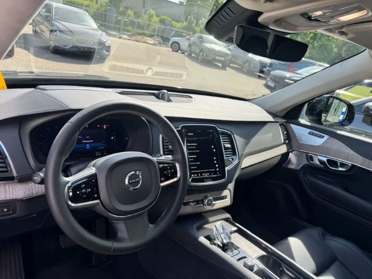 XC90 Ultimate Dark Recharge Plug-In Hybrid AWD T