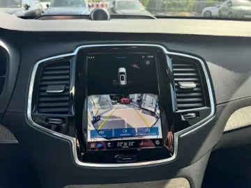 XC90 Ultimate Dark Recharge Plug-In Hybrid AWD T