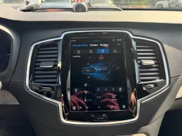 XC90 Ultimate Dark Recharge Plug-In Hybrid AWD T