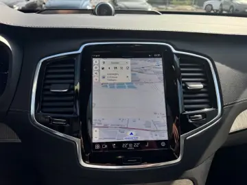 XC90 Ultimate Dark Recharge Plug-In Hybrid AWD T