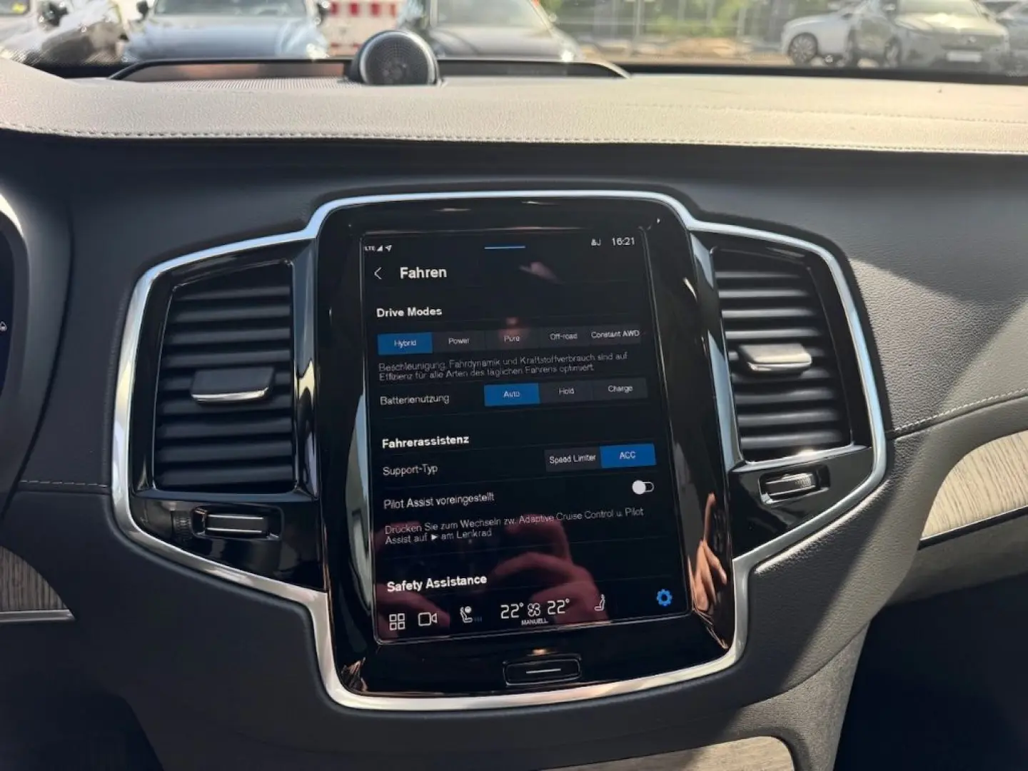 XC90 Ultimate Dark Recharge Plug-In Hybrid AWD T
