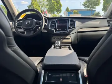 XC90 Ultimate Dark Recharge Plug-In Hybrid AWD T