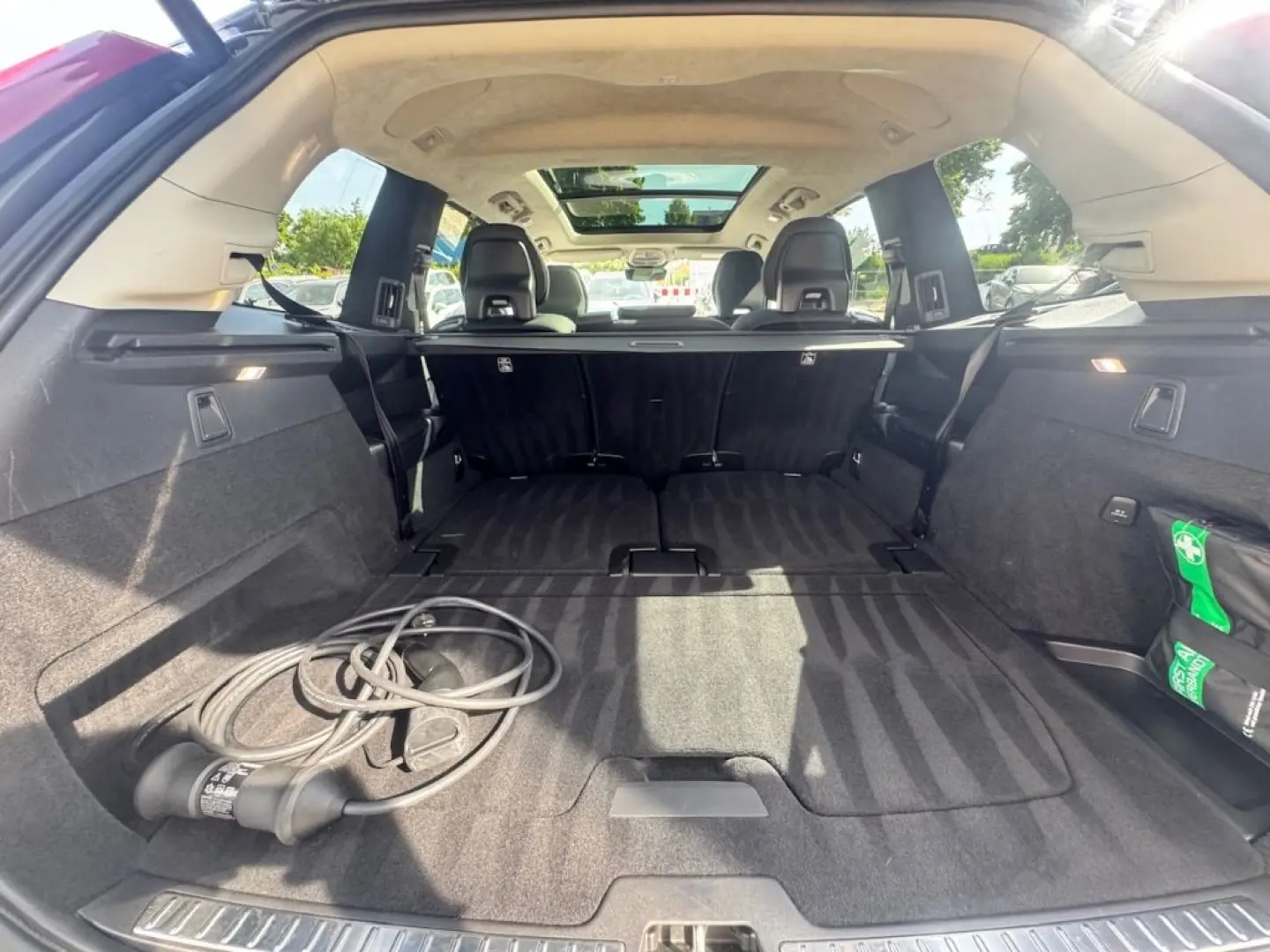 XC90 Ultimate Dark Recharge Plug-In Hybrid AWD T