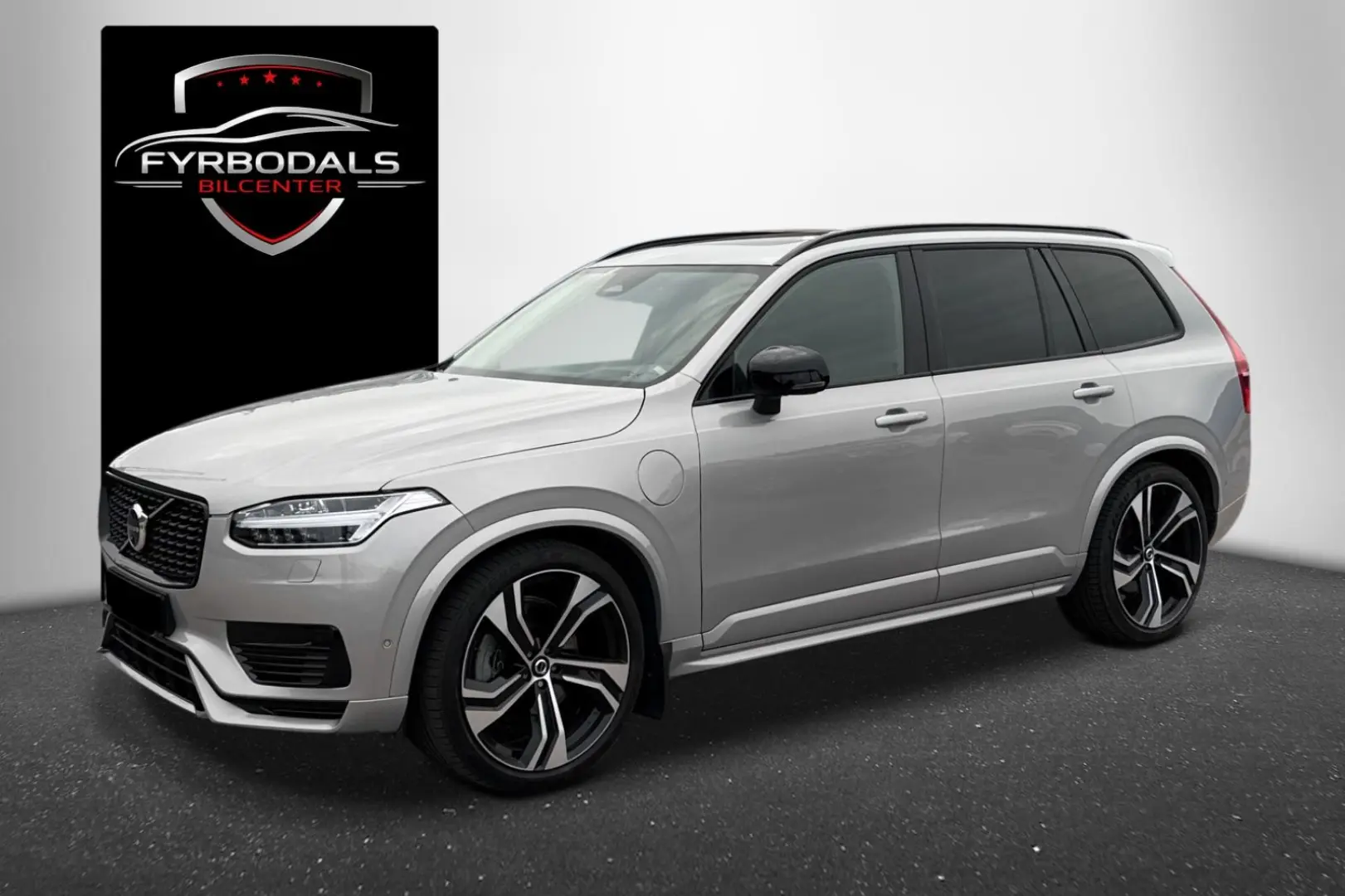 XC90 T8 AWD 456hp Plug-In ULT-Dark Recharge *VAT