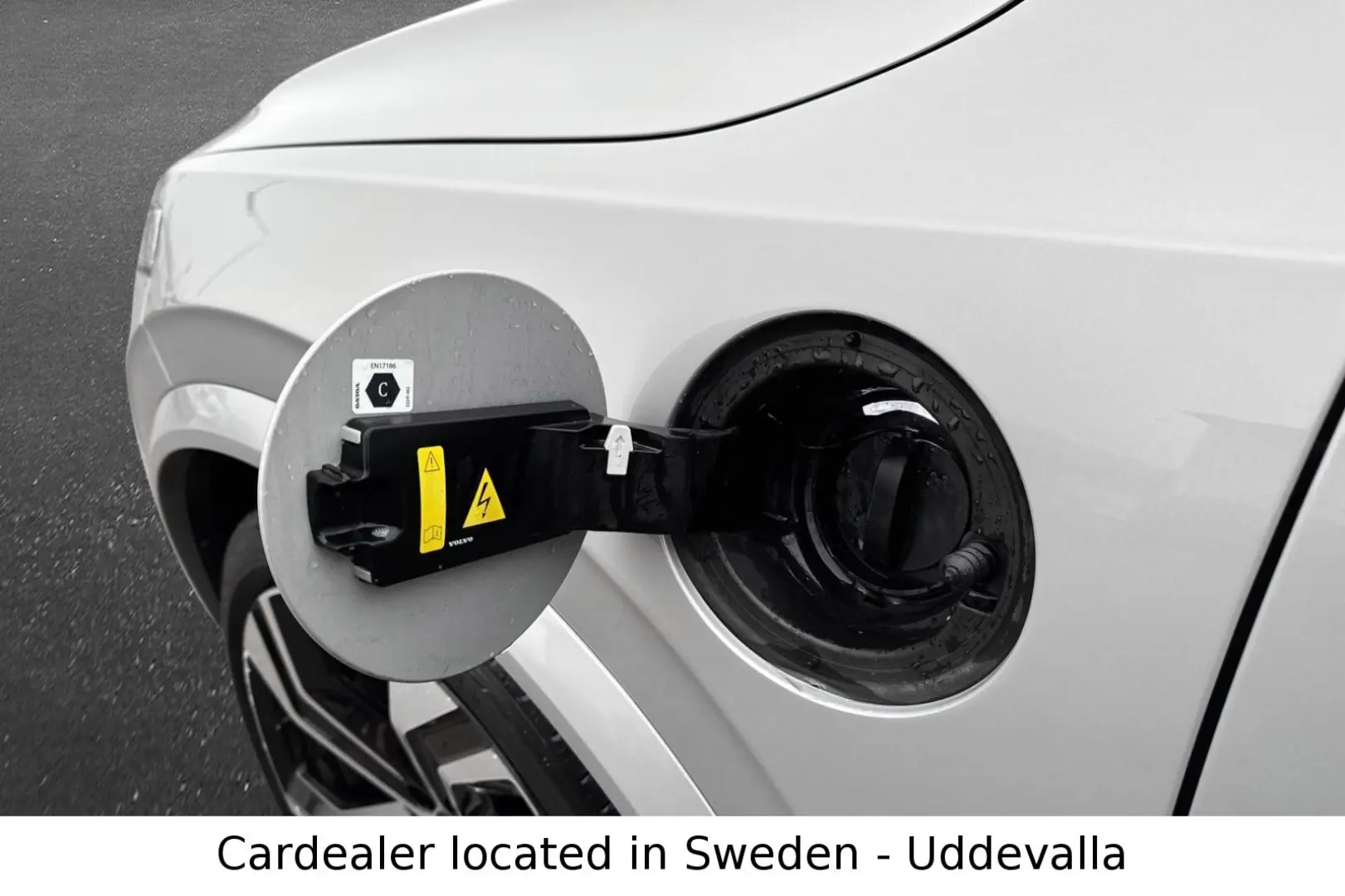 XC90 T8 AWD 456hp Plug-In ULT-Dark Recharge *VAT