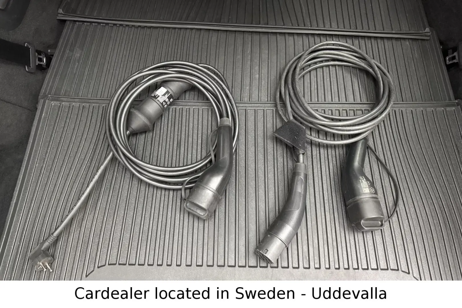 XC90 T8 AWD 456hp Plug-In ULT-Dark Recharge *VAT