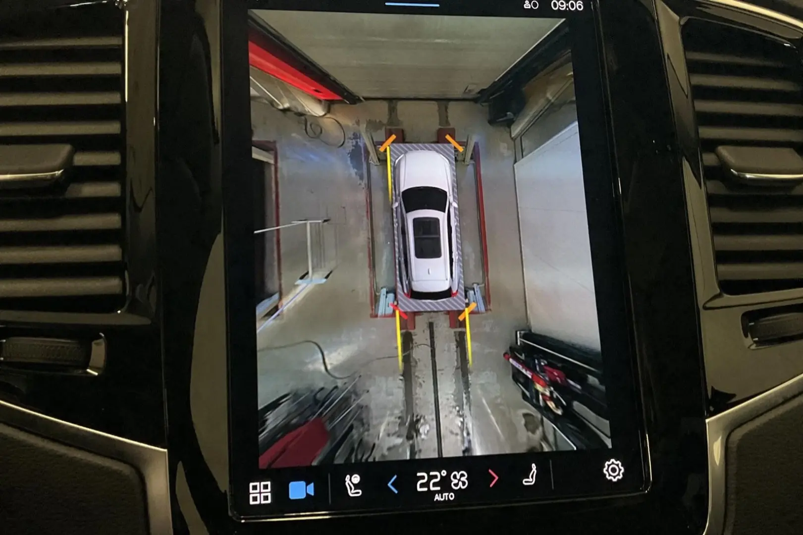 XC90 T8 AWD 456hp Plug-In ULT-Dark Recharge *VAT