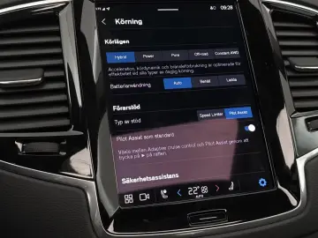 XC90 T8 AWD 456hp Plug-In ULT-Dark Recharge *VAT