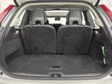 XC90 T8 AWD 456hp Plug-In ULT-Dark Recharge *VAT