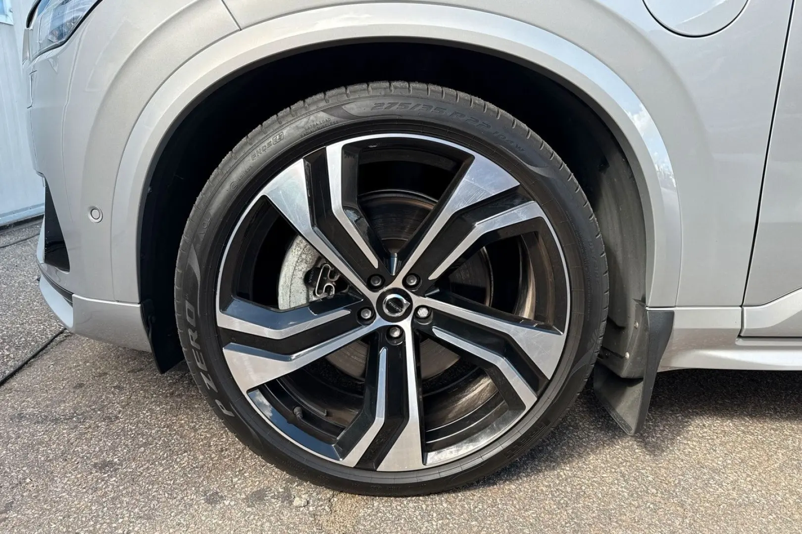 XC90 T8 AWD 456hp Plug-In ULT-Dark Recharge *VAT