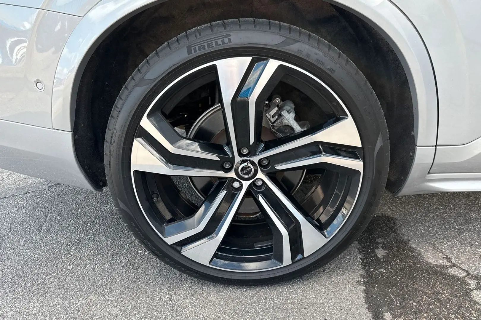 XC90 T8 AWD 456hp Plug-In ULT-Dark Recharge *VAT