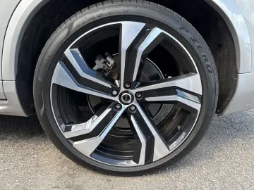 XC90 T8 AWD 456hp Plug-In ULT-Dark Recharge *VAT