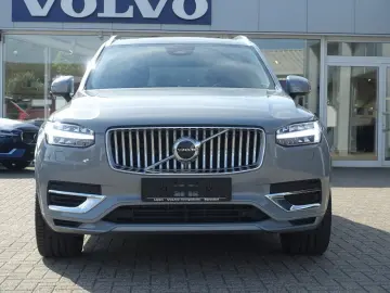 XC90 T8 AWD Plug-in Hybrid/FourC/HeadUp/AHK/B&W