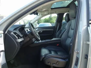 XC90 T8 AWD Plug-in Hybrid/FourC/HeadUp/AHK/B&W