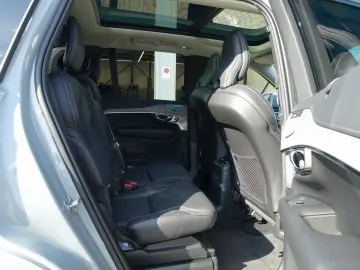 XC90 T8 AWD Plug-in Hybrid/FourC/HeadUp/AHK/B&W