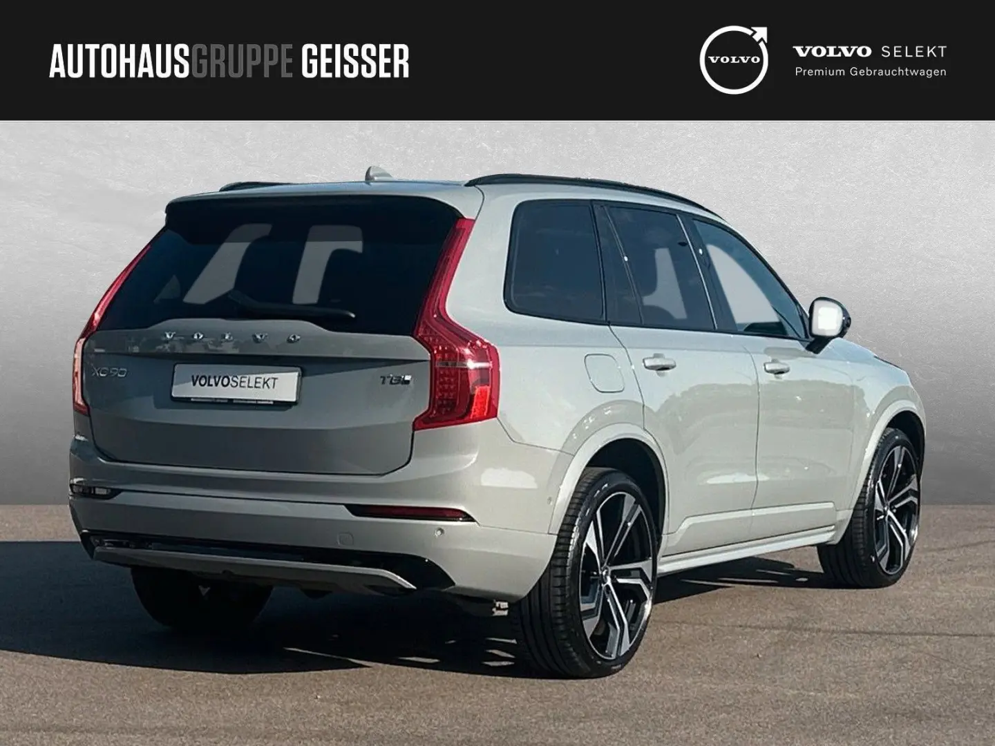 XC90 T8 AWD Recharge Ultra Dark 7-Sitzer AHK SD