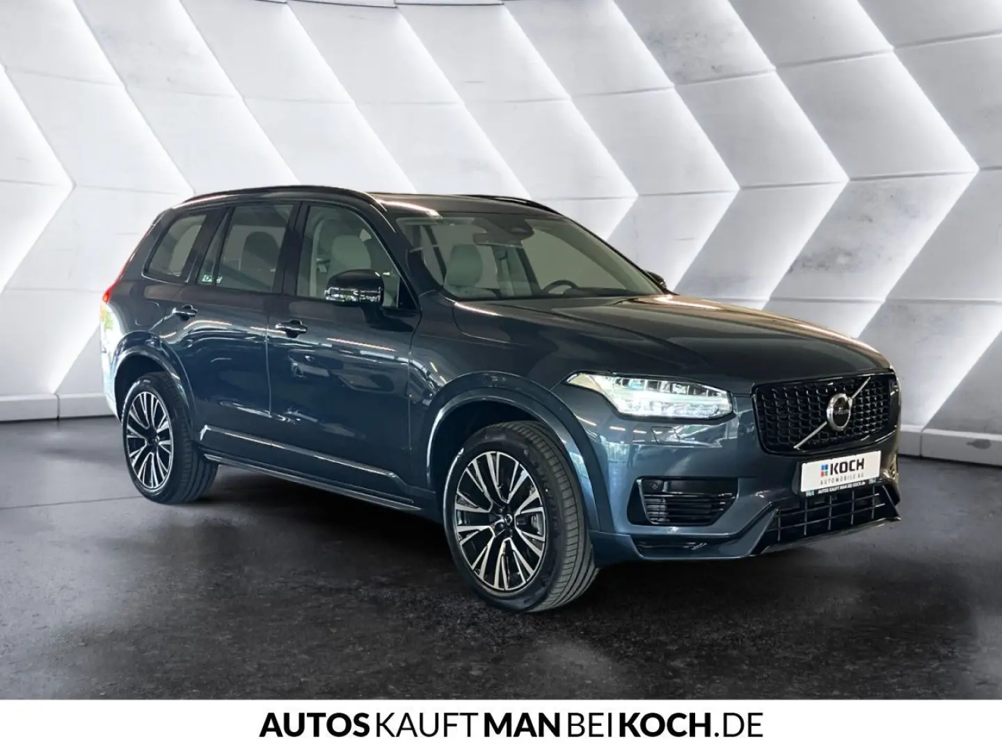 XC90 T8 AWD Plug-in Hybrid Ultra Dark
