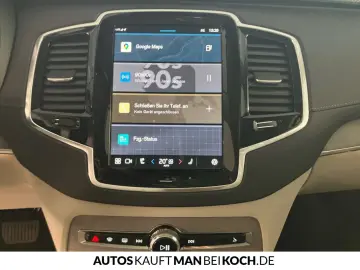 XC90 T8 AWD Plug-in Hybrid Ultra Dark