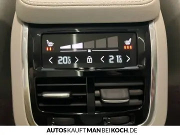 XC90 T8 AWD Plug-in Hybrid Ultra Dark