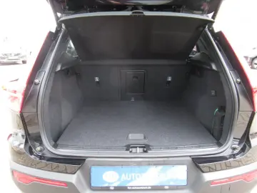 XC40 Recharge T4 Inscription Expression Automati