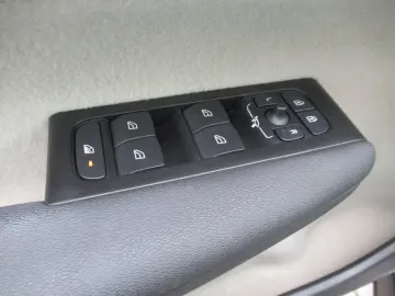 XC40 Recharge T4 Inscription Expression Automati