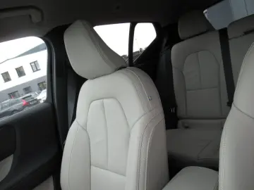 XC40 Recharge T4 Inscription Expression Automati