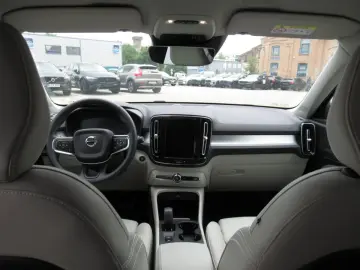 XC40 Recharge T4 Inscription Expression Automati