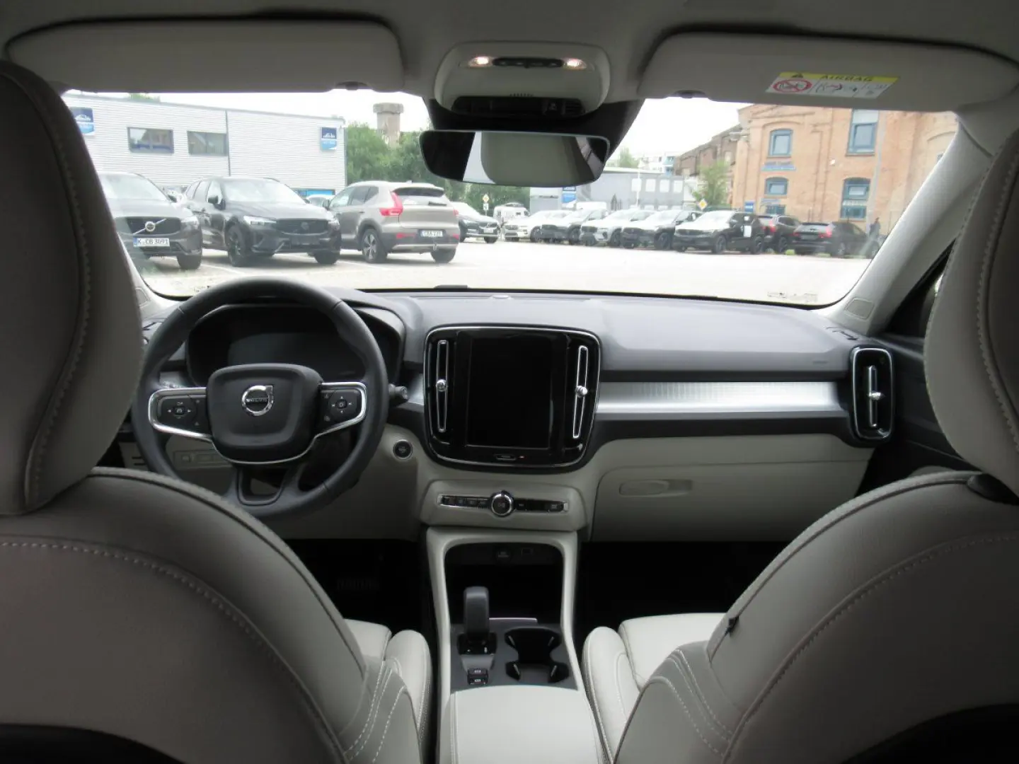 XC40 Recharge T4 Inscription Expression Automati