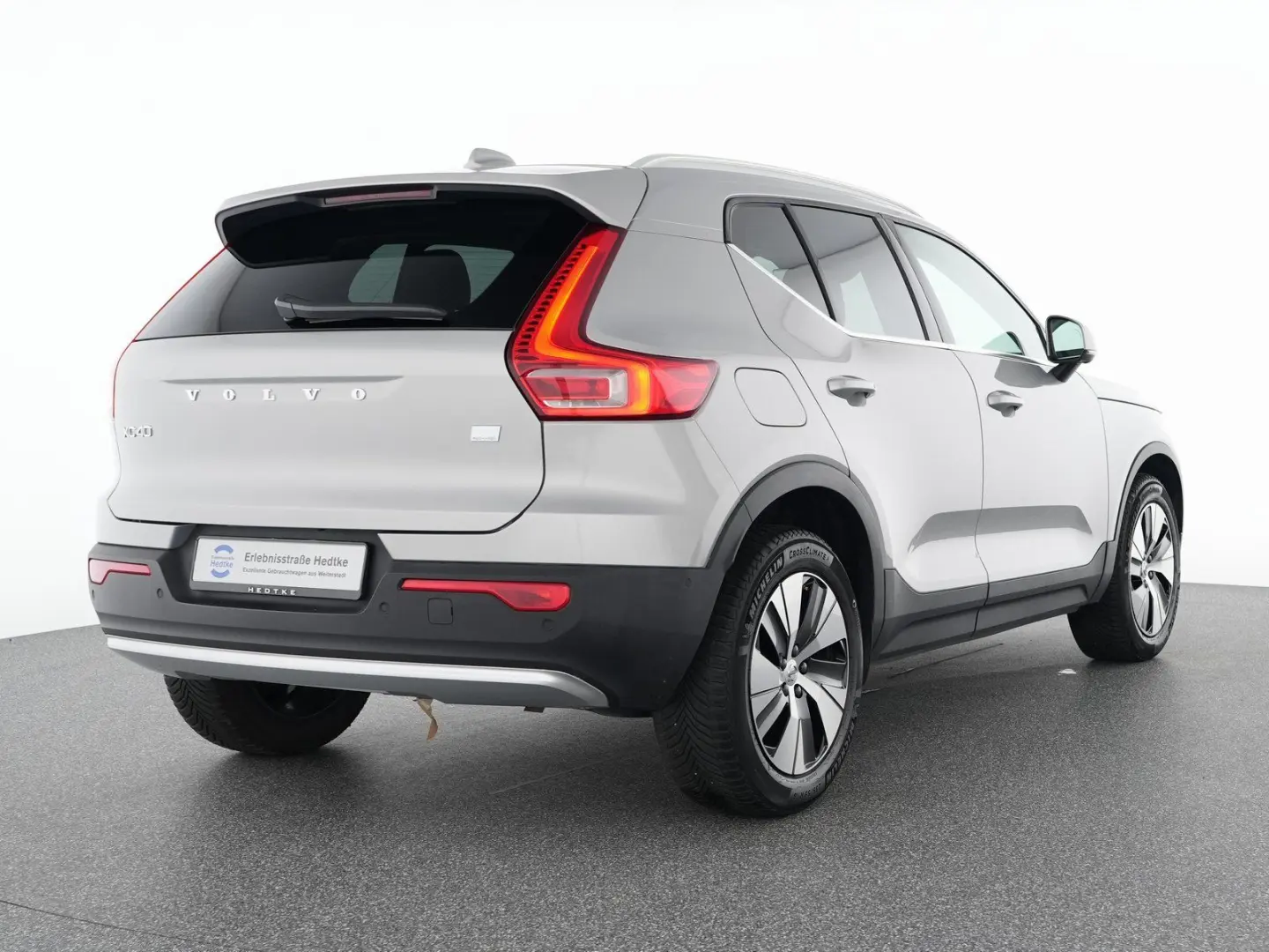XC40 T4 Recharge Plus Bright 18