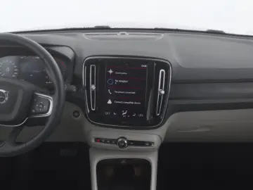 XC40 T4 Recharge Plus Bright 18