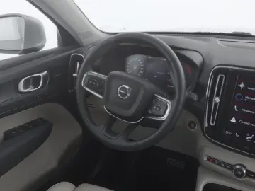 XC40 T4 Recharge Plus Bright 18