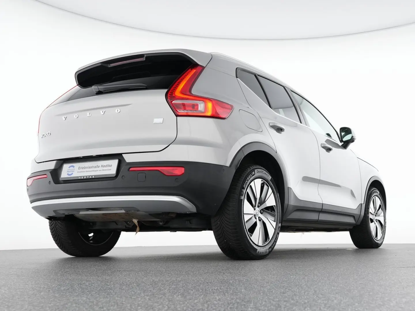 XC40 T4 Recharge Plus Bright 18