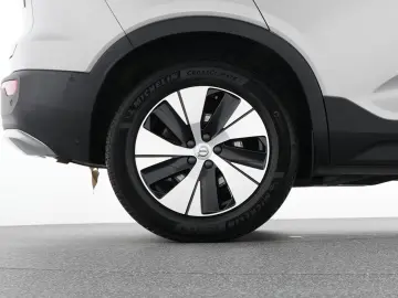 XC40 T4 Recharge Plus Bright 18