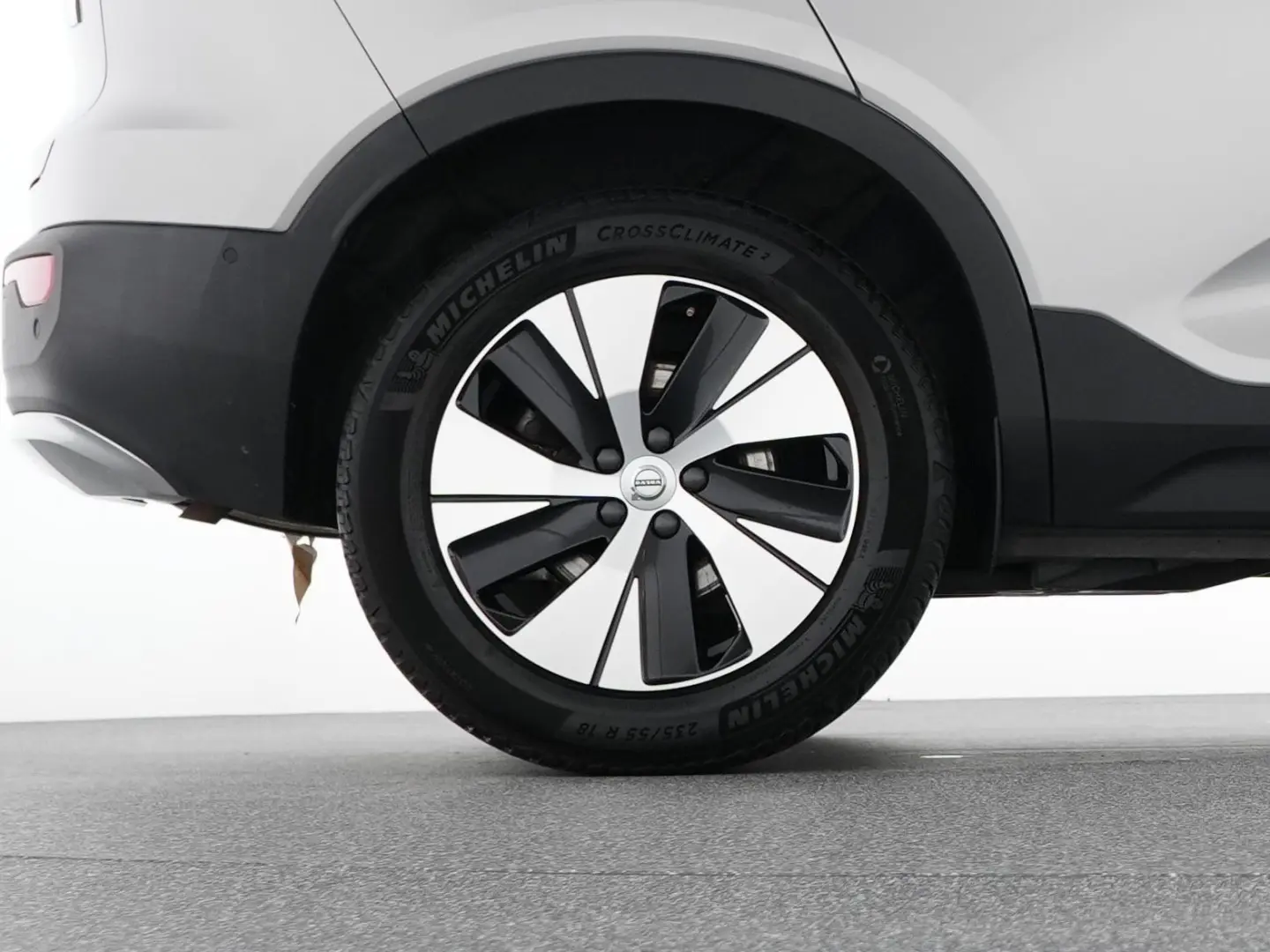 XC40 T4 Recharge Plus Bright 18