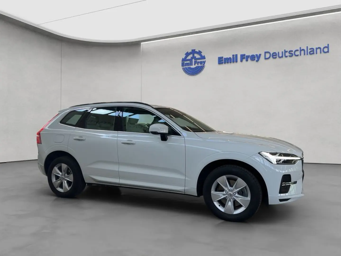 XC60 B4 D AWD Momentum-Pro Leder-Hell-Beige UA00