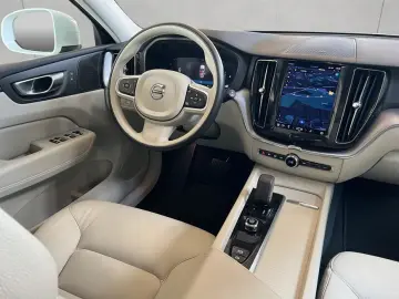 XC60 B4 D AWD Momentum-Pro Leder-Hell-Beige UA00