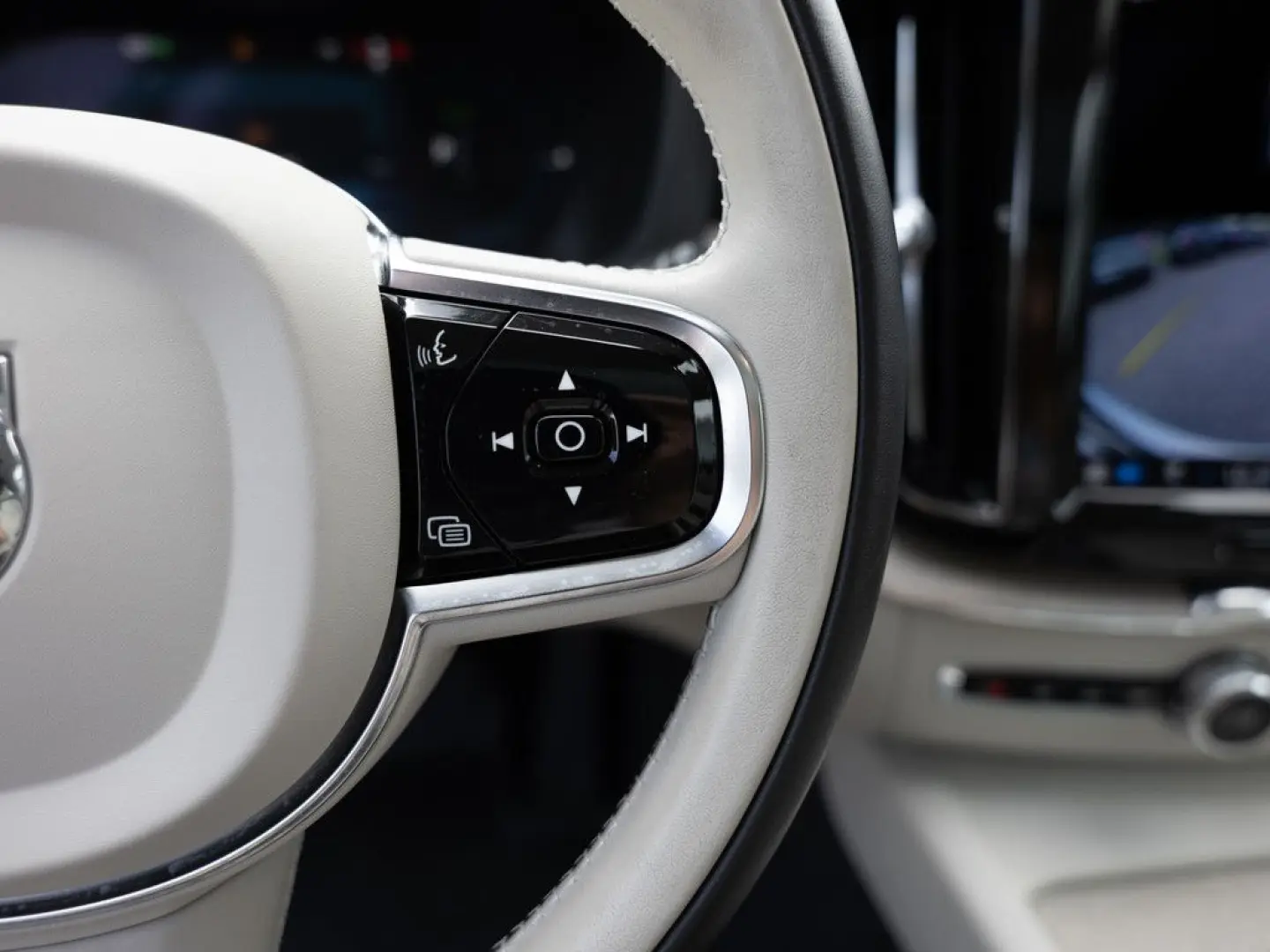 XC60 T6 Inscription Recharge AWD KAMERA LED PANO