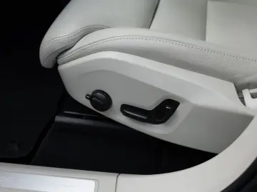 XC60 T6 Inscription Recharge AWD KAMERA LED PANO
