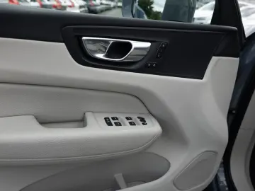 XC60 T6 Inscription Recharge AWD KAMERA LED PANO