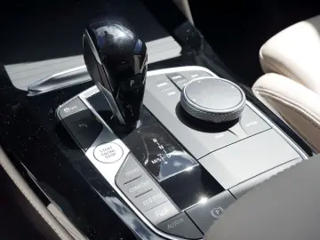 X4 XDrive20i SHZ Kamera DAB WLAN Ambientes Licht