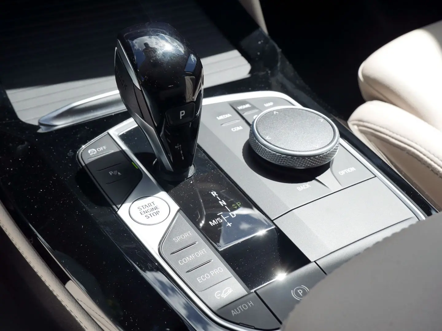 X4 XDrive20i SHZ Kamera DAB WLAN Ambientes Licht