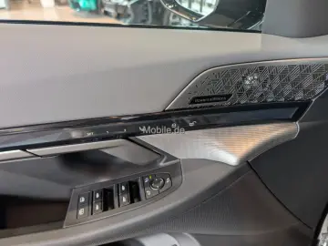 550e xDrive Komfortsitze Panorama Klimaaut.