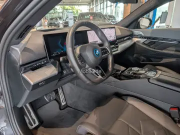 550e xDrive Komfortsitze Panorama Klimaaut.